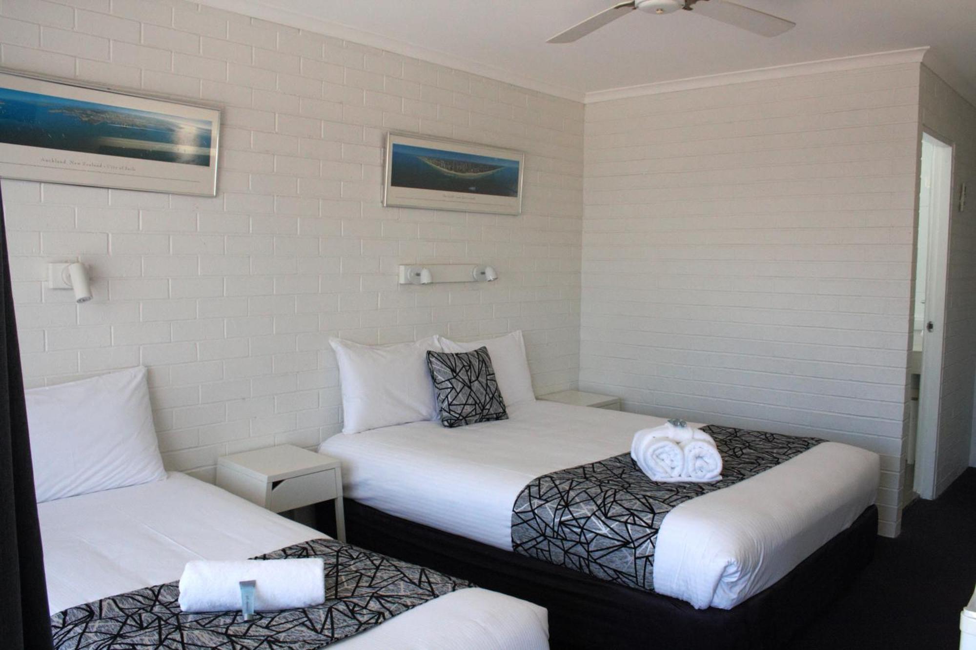 קופס הארבור Coastal Bay Motel מראה חיצוני תמונה