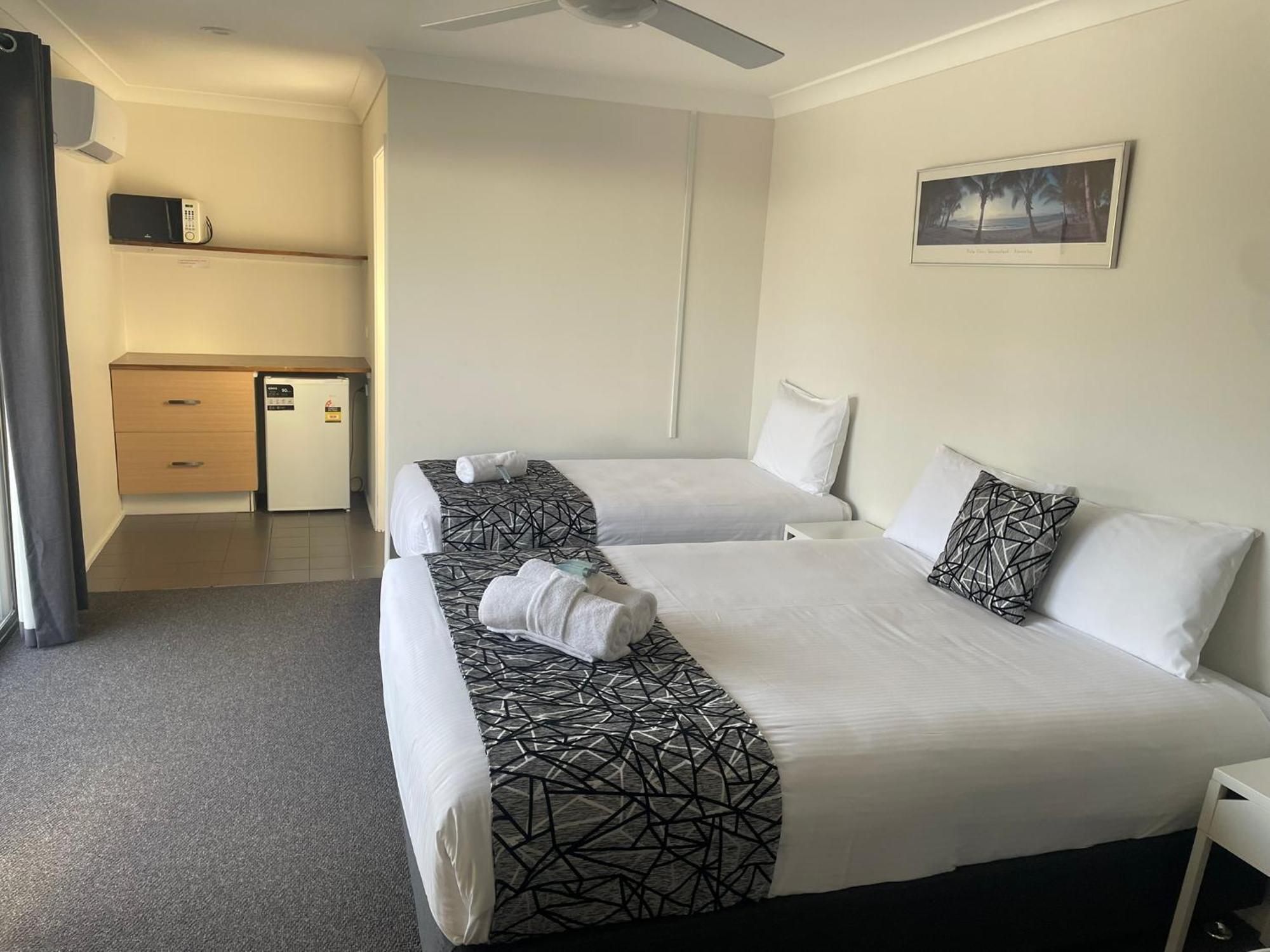קופס הארבור Coastal Bay Motel מראה חיצוני תמונה