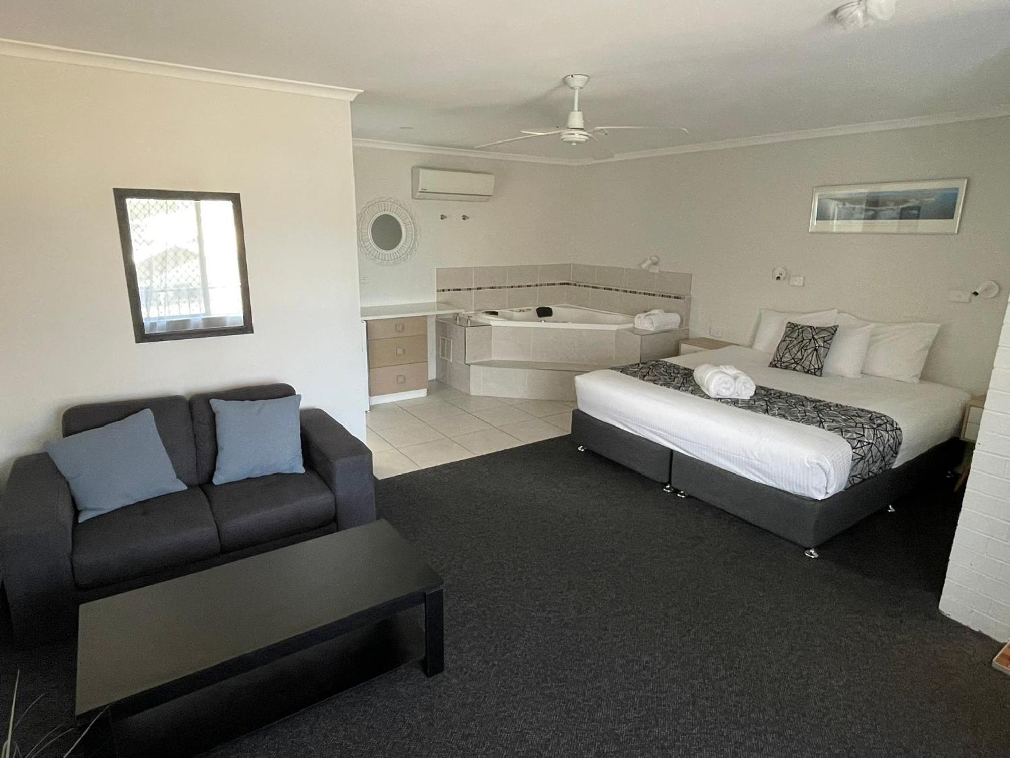 קופס הארבור Coastal Bay Motel מראה חיצוני תמונה
