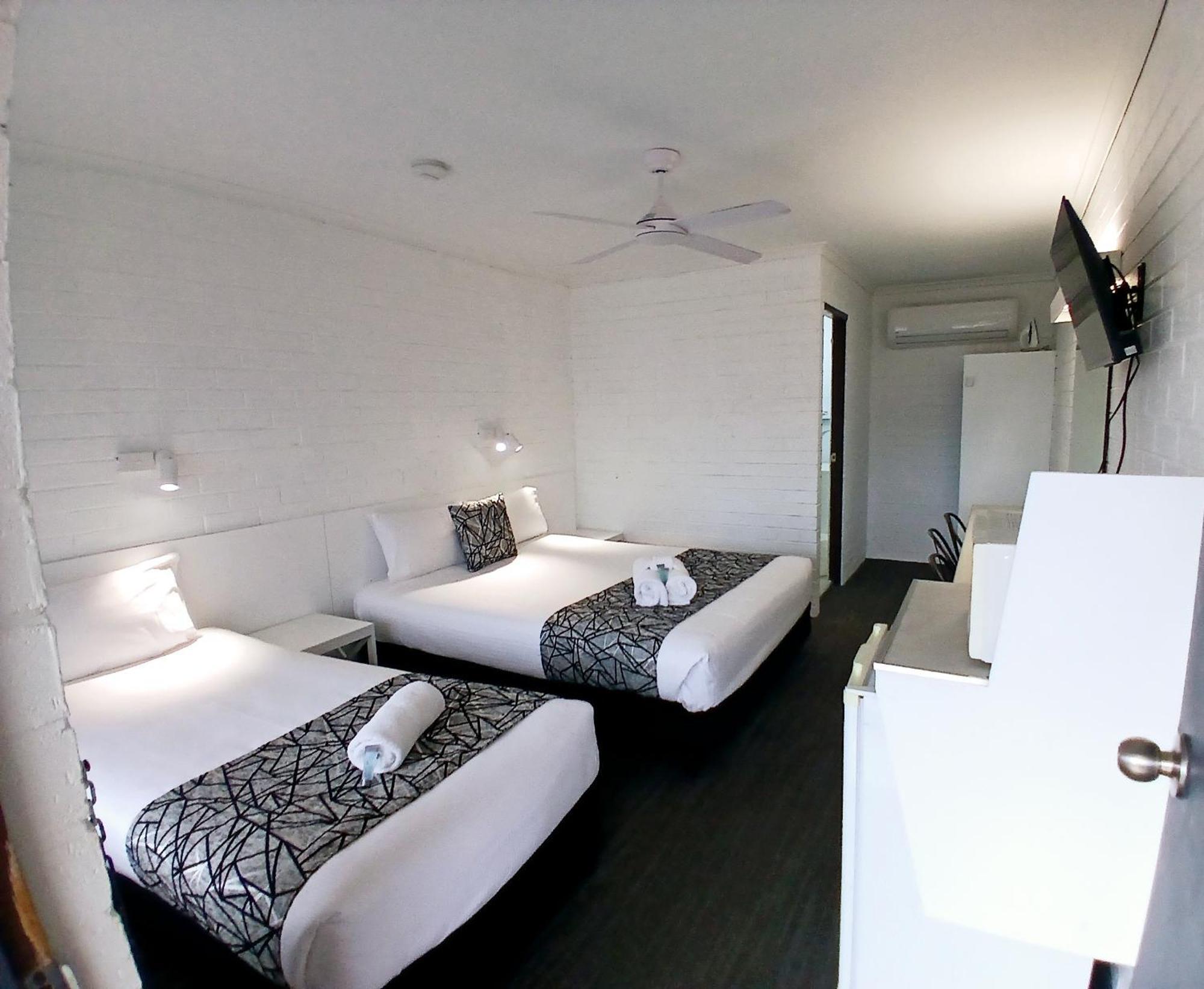 קופס הארבור Coastal Bay Motel מראה חיצוני תמונה